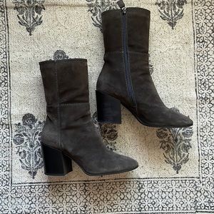 aquatalia fabriana gray suede boot
